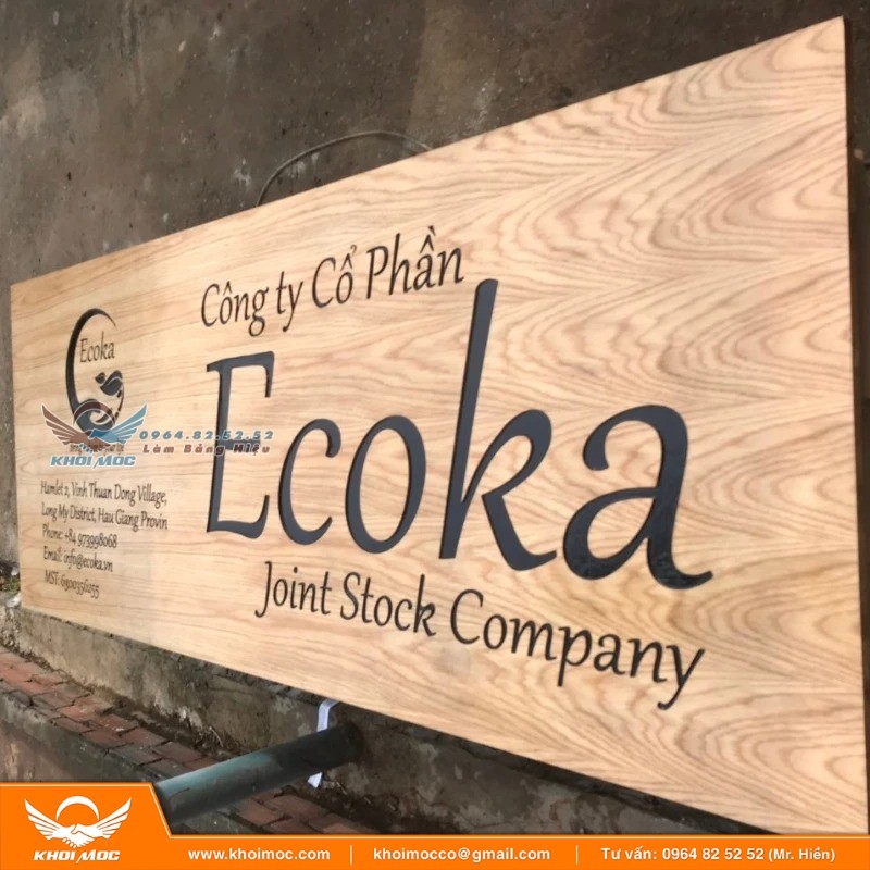 So sánh bảng hiệu chữ nổi và khắc chìm 62