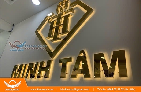 So sánh bảng hiệu chữ nổi và khắc chìmSo sánh bảng hiệu chữ nổi và khắc chìm 2a6