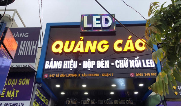 mẫu hộp đèn quảng cáo 4